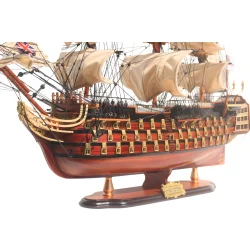 Drewniany model żaglowca HMS Victory 86 cm z rozwiniętymi żaglami - prestiżowa dekoracja marynistyczna